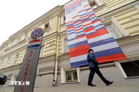 Quang cảnh bên ngoài Đại sứ quán Hà Lan tại Moskva, Nga. (Ảnh: AFP/TTXVN)