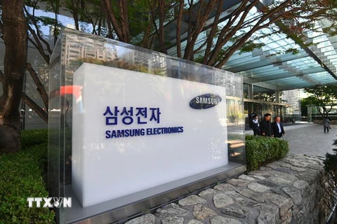 Biểu tượng Samsung tại trụ sở ở Seoul, Hàn Quốc ngày 31/10 vừa qua. (Ảnh: AFP/TTXVN)