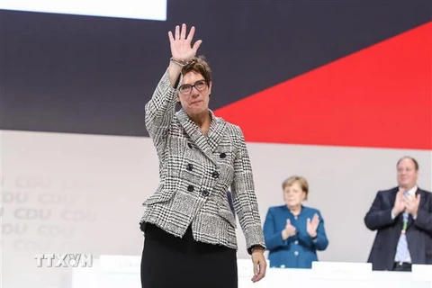 Tổng thư ký đảng liên minh Dân chủ Cơ đốc giáo (CDU) của Đức, bà Annegret Kramp-Karrenbauer sau khi được bầu làm Chủ tịch CDU tại Hội nghị của đảng ở Hamburg ngày 7/12. (Ảnh: THX/TTXVN)