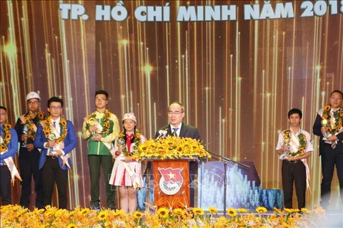 Ủy viên Bộ Chính trị, Bí thư Thành ủy Thành phố Hồ Chí Minh Nguyễn Thiện Nhân phát biểu tại lễ tuyên dương. (Nguồn: baotintuc.vn)
