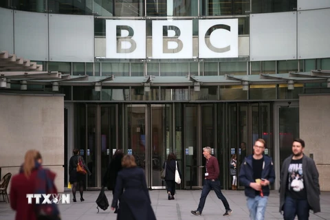 Trụ sở hãng BBC tại thủ đô London của Anh. (Ảnh: AFP/TTXVN)