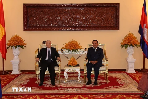 Tại Trụ sở Thượng viện ở thủ đô Phnom Penh, Tổng Bí thư, Chủ tịch nước Nguyễn Phú Trọng hội kiến với Chủ tịch Thượng viện Campuchia Samdech Say Chhum. (Ảnh: Trí Dũng/TTXVN)