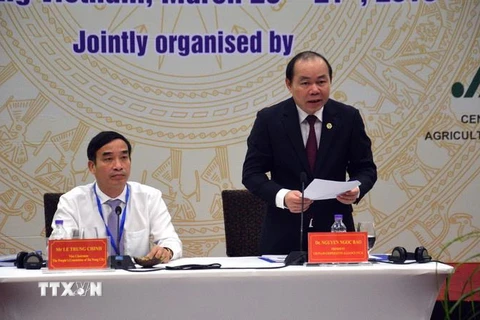 Chủ tịch Liên minh Hợp tác xã Việt Nam Nguyễn Ngọc Bảo phát biểu tại hội nghị. (Ảnh: Đinh Văn Nhiều/TTXVN)
