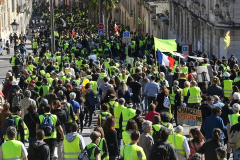 Cuộc biểu tình của người “Áo vàng” tại thủ đô Paris của Pháp ngày 16/3 vừa qua. (Ảnh: AFP/TTXVN)