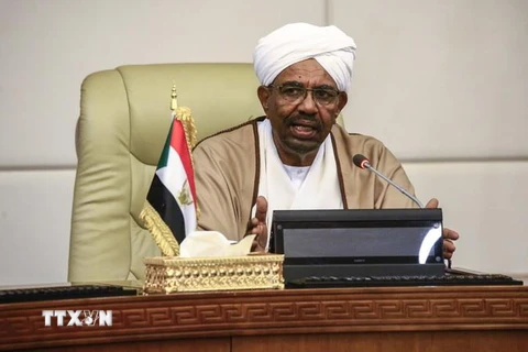 Tổng thống Sudan Omar al-Bashir phát biểu trong cuộc họp nội các ở thủ đô Khartoum ngày 14/3 vừa qua. (Ảnh: AFP/TTXVN)