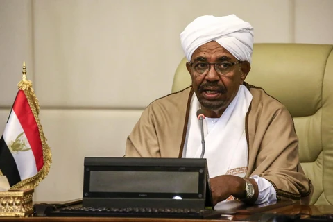 Ông Omar al-Bashir lúc là Tổng thống Sudan tại lễ tuyên thệ nhậm chức của nội các mới ở thủ đô Khartoum ngày 14/3 vừa qua. (Ảnh: AFP/TTXVN)