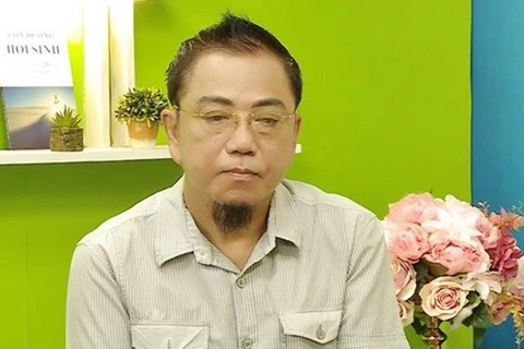 Bắt tạm giam nghệ sỹ Hồng Tơ để điều tra về hành vi đánh bạc