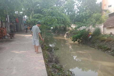 Suối Bà Lúa nơi xảy ra vụ tai nạn nước thường dâng cao gây ngập đường vào những khi trời mưa lớn. (Ảnh: Sỹ Tuyên/TTXVN)
