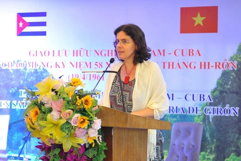 Đại sứ Cuba tại Việt Nam Lianys Torres Rivera phát biểu tại buổi giao lưu. (Ảnh: Minh Đức/TTXVN)