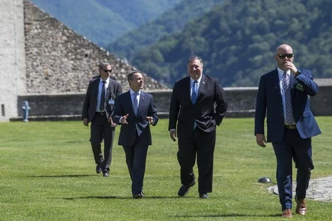 Ngoại trưởng Hoa Kỳ Mike Pompeo, và Bộ trưởng Ngoại giao Thụy Sĩ Ignazio Cassis, ngày 2/6. (Nguồn: AP)