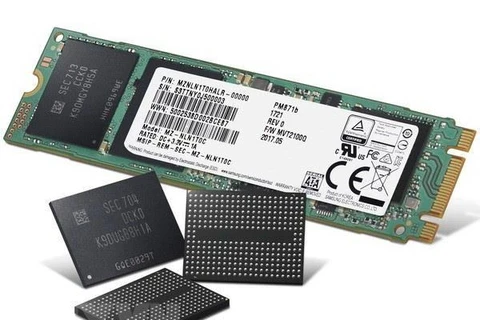 Sản phẩm chip nhớ V-NAND thế hệ 4 của Hãng điện tử Samsung. (Ảnh: Yonhap/TTXVN)