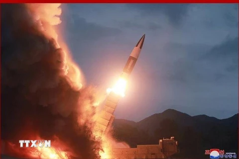Một loại tên lửa được Triều Tiên phóng thử nghiệm tại địa điểm bí mật ở nước này. (Ảnh: Yonhap/TTXVN)