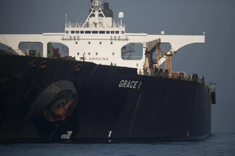 Tàu chở dầu Grace 1 của Iran ở ngoài khơi bờ biển Gibraltar ngày 15/8 vừa qua. (Ảnh: AFP/TTXVN)