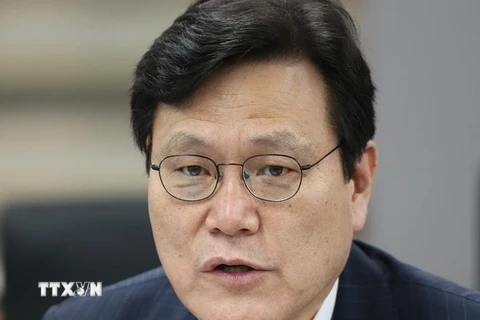 Chủ tịch Ủy ban giám sát tài chính (FSC) Choi Jong-ku. (Ảnh: Yonhap/TTXVN)