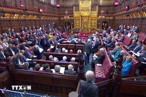 Cuộc họp của Thượng viện Anh tại London ngày 6/9. (Ảnh: AFP/TTXVN)