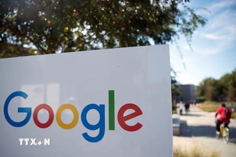 Biểu tượng Google tại Menlo Park, bang California của Mỹ. (Ảnh: AFP/TTXVN)