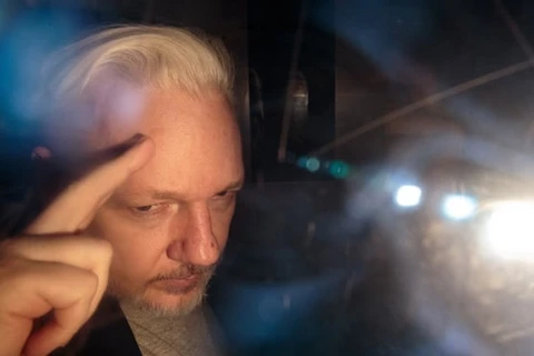 Ông Assange đến Tòa án sơ thẩm Westminster. (Nguồn: Getty Images)