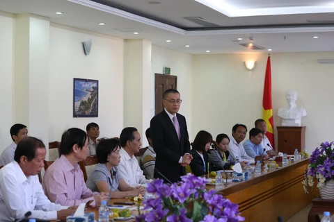 Đại sứ Vũ Quang Minh tuyên bố thành lập Quỹ phát triển nguồn nhân lực trong cộng đồng người gốc Việt tại Campuchia. (Ảnh: Long-Hùng-Nhung/Vietnam+)