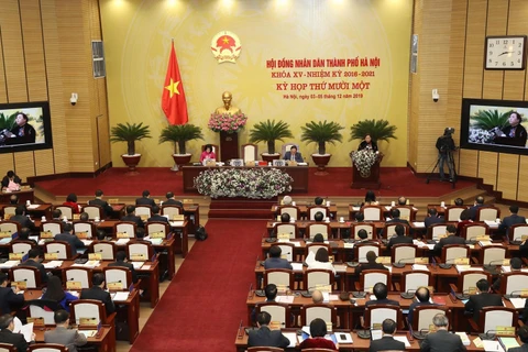 Chủ tịch HĐNĐ Thành phố Hà Nội Nguyễn Thị Bích Ngọc phát biểu khai mạc. (Ảnh: Lâm Khánh/TTXVN)