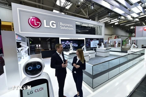 Các sản phẩm của LG trưng bày tại Hội chợ Hannover Messe 2019 ở Đức ngày 1/4/2019. (Ảnh: Yonhap/TTXVN)
