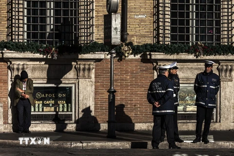 Cảnh sát Italy. (Ảnh: AFP/TTXVN)