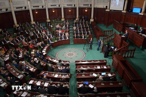 Toàn cảnh một phiên họp Quốc hội Tunisia tại Tunis. (Ảnh: AFP/TTXVN)