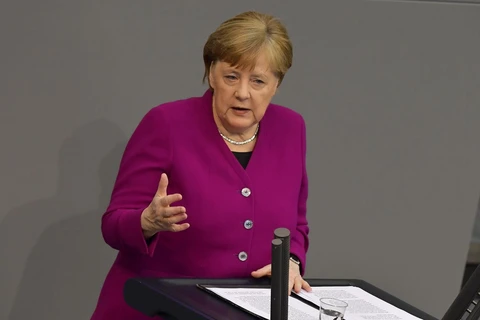 Thủ tướng Đức Angela Merkel phát biểu trong cuộc họp dịch về COVID-19 tại Berlin, ngày 23/4. (Ảnh: AFP/TTXVN)