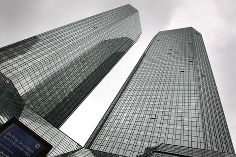 Trụ sở Deutsche Bank tại Frankfurt am Main của Đức. (Ảnh: AFP/TTXVN)