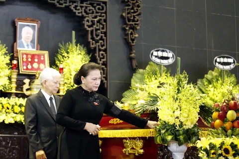 Chủ tịch Quốc hội Nguyễn Thị Kim Ngân dự lễ truy điệu ông Vũ Mão. (Ảnh: TTXVN phát)