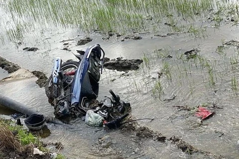 Nam Định: Va chạm với xe tải, hai người đi môtô thương vong