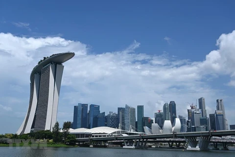 Khu vực quận tài chính thương mại ở Singapore. (Ảnh: AFP/TTXVN)