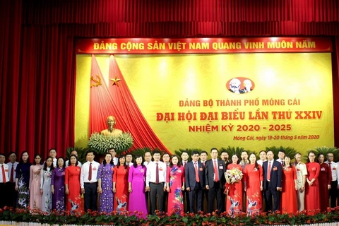 Ban Chấp hành Đảng bộ thành phố Móng Cái ra mắt Đại hội lần thứ XXIV, nhiệm kỳ 2020-2025 thành công tốt đẹp. (Ảnh: Bùi Đức Hiếu/TTXVN)