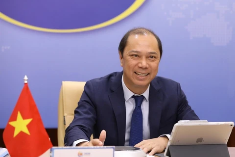Thứ trưởng Bộ Ngoại giao Nguyễn Quốc Dũng, Trưởng SOM ASEAN của Việt Nam phát biểu. (Ảnh: Văn Điệp/TTXVN)