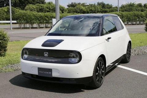 Chiếc xe điện mới "Honda e" của Honda Motor Co. tại tỉnh Tochigi vào ngày 24/8 vừa qua. (Nguồn: Kyodo)