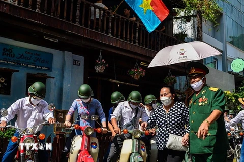 Tour du lịch Biệt động Sài Gòn đang thu hút nhiều du khách tìm hiểu, tham quan tại TP Hồ Chí Minh. (Ảnh: Hoàng Tuyết/TTXVN)