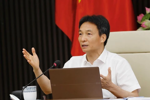 Phó Thủ tướng, Trưởng Ban Chỉ đạo Quốc gia phòng, chống dịch bệnh COVID-19 chủ trì cuộc họp. (Ảnh: Dương Giang/TTXVN)