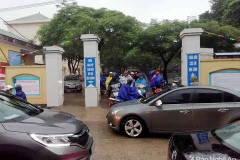 Do trời mưa, các trường ở Nghệ An sẽ chủ động cho học sinh nghỉ học. (Nguồn: baonghean.vn)