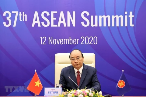 Thủ tướng Nguyễn Xuân Phúc chủ trì Phiên toàn thể Hội nghị Cấp cao ASEAN lần thứ 37. (Ảnh: Thống Nhất/TTXVN)