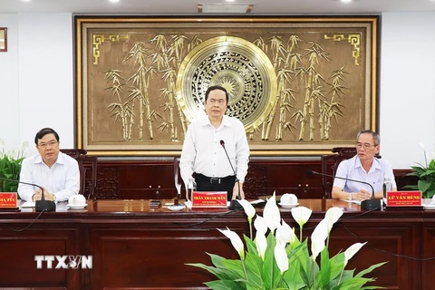 Ông Trần Thanh Mẫn phát biểu chỉ đạo tại buổi làm việc. (Ảnh: Huỳnh Sử/TTXVN)
