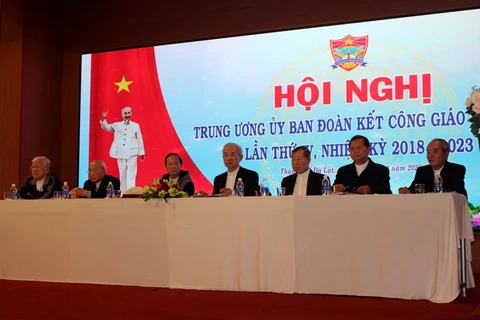 Ban Thường trực Trung ương Ủy ban Đoàn kết Công giáo Việt Nam điều hành hội nghị. (Nguồn: baolamdong.vn)