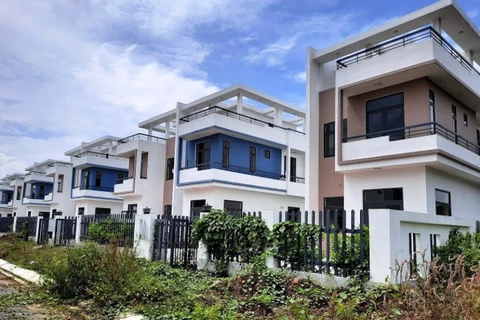 Những căn biệt thự xây dựng không phép đã cơ bản hoàn thành ở Dự án khu dân cư Tân Thịnh. (Nguồn: nhandan.com.vn)