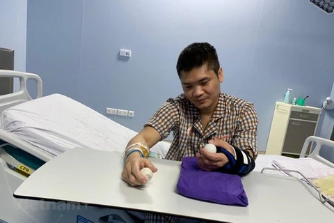 Bệnh nhân may mắn được ghép chi thể là anh Phạm Văn Vương ở Hà Nội. (Ảnh: T.G/Vietnam+)