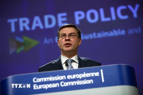 Phó Chủ tịch Ủy ban châu Âu (EC) Valdis Dombrovskis. (Ảnh: AFP/TTXVN)
