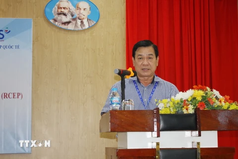 Phó trưởng Ban quản lý các Khu chế xuất, khu công nghiệp Thành phố Hồ Chí Minh Đào Xuân Đức phát biểu tại Hội nghị. (Ảnh: Xuân Anh/TTXVN)