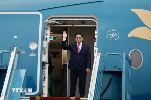 Thủ tướng Phạm Minh Chính lên đường tham dự Hội nghị các Nhà lãnh đạo ASEAN. (Ảnh: Dương Giang/TTXVN)