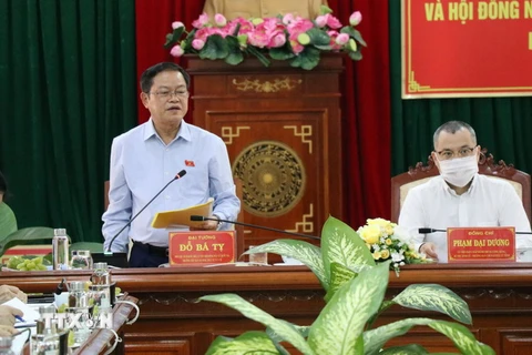 Đại tướng Đỗ Bá Tỵ, Phó Chủ tịch Quốc hội phát biểu tại buổi làm việc với Ủy ban bầu cử tỉnh Phú Yên. (Ảnh: Phạm Cường/TTXVN)