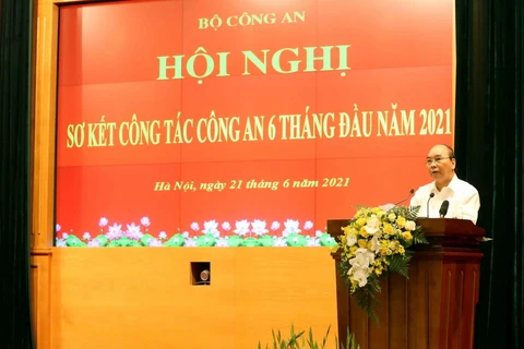 Chủ tịch nước Nguyễn Xuân Phúc phát biểu chỉ đạo hội nghị. (Ảnh: Phạm Kiên/TTXVN)