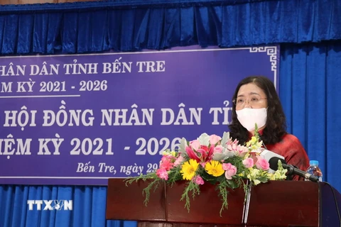 Bà Hồ Thị Hoàng Yến phát biểu tại Kỳ họp. (Ảnh: Huỳnh Phúc Hậu/TTXVN)