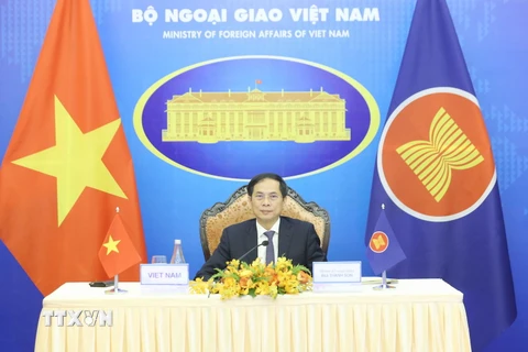 Bộ trưởng Bùi Thanh Sơn dự Hội nghị Bộ trưởng Ngoại giao ASEAN-Nhật 