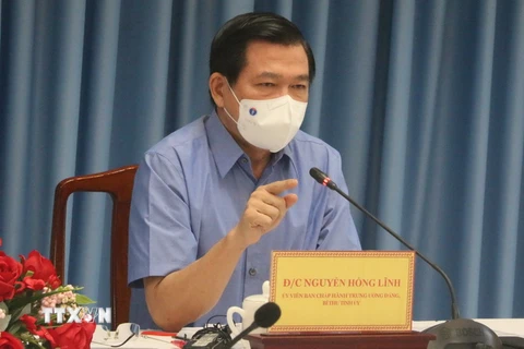 Ông Nguyễn Hồng Lĩnh, Bí thư Tỉnh ủy Đồng Nai, phát biểu tại cuộc họp. (Ảnh: Công Phong/TTXVN)